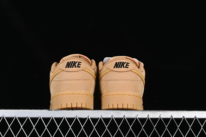 All categories Nk SB Dunk series Nk SB Dunk Low low-top sneakers F version Nk SB Dunk Low suede wheat SB low-top casual sneakers AA4061-200